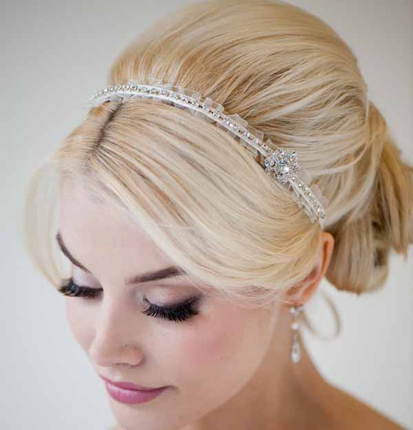 How to Wear Wedding Headpieces | WeddingElation