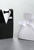 Boxes and bags wedding favors