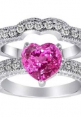 Heart-cut diamong engagement ring