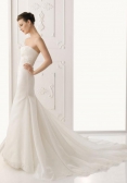 alma-novia-wedding-dress-collection-spring-summer-2012-73