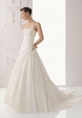 alma-novia-wedding-dress-collection-spring-summer-2012-78