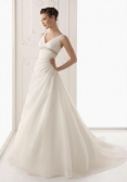 alma-novia-wedding-dress-collection-spring-summer-2012-85