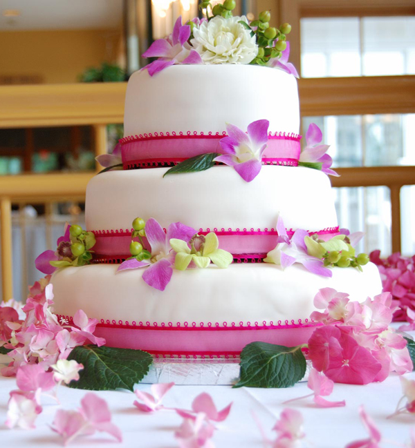pink-wedding-cake