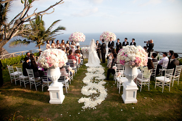 sophisticated-wedding-ceremony