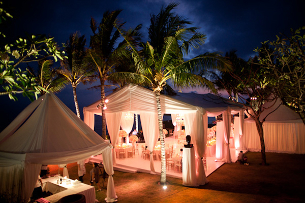 tent-wedding-reception