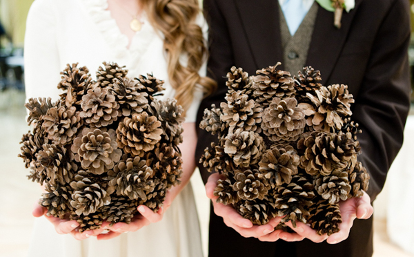 pinecones-wedding-decor