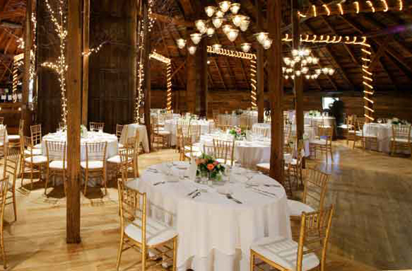 Tips on Barn Decorating for the Wedding Reception 