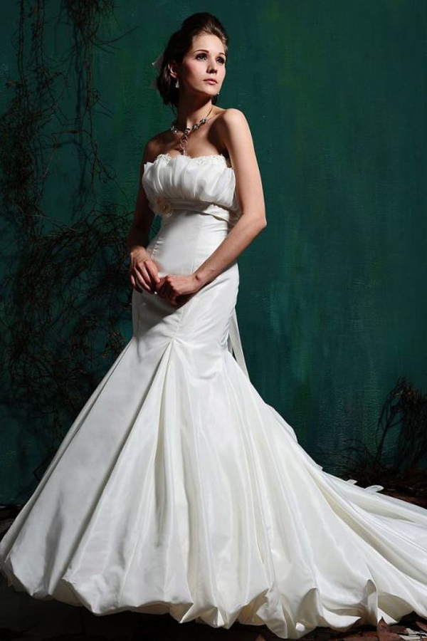 wedding-gown-mature-bride