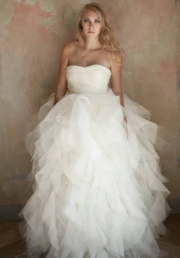 8-incredible-wedding-gowns-for-a-pregnant-bride-6 