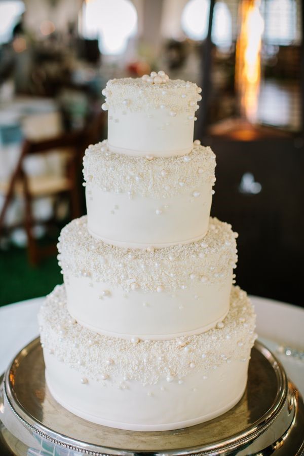 Pearl wedding cake