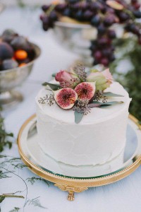Cake topped with figs