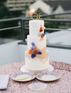 Cake decorated with minerals