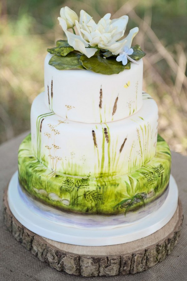 Swamp painted cake