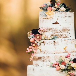 Birch wedding cake