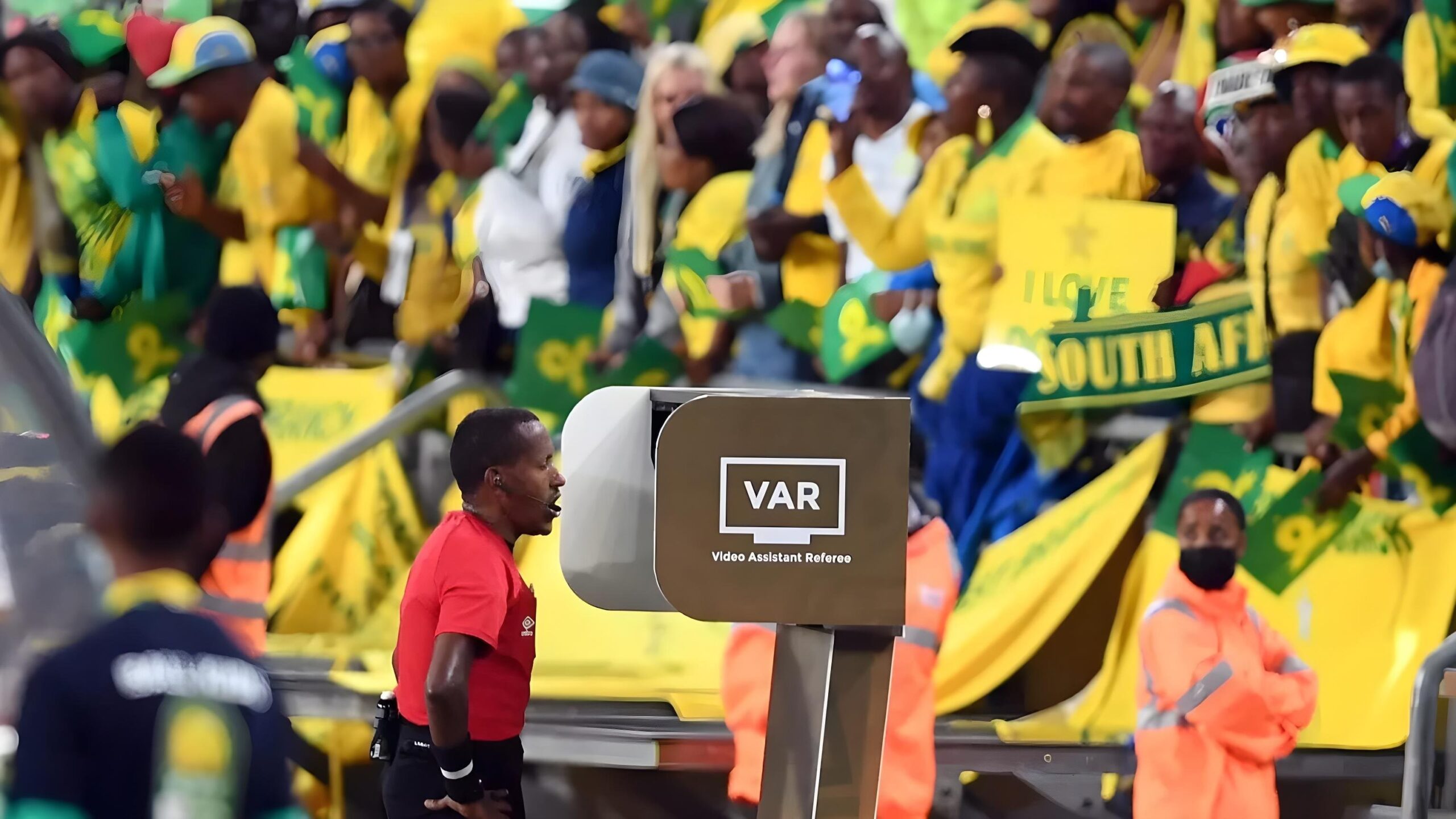 How does VAR affect live betting odds?